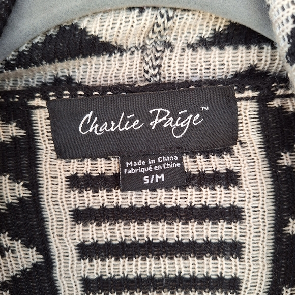 Tribal Sweater cardigan - Picture 4 of 11